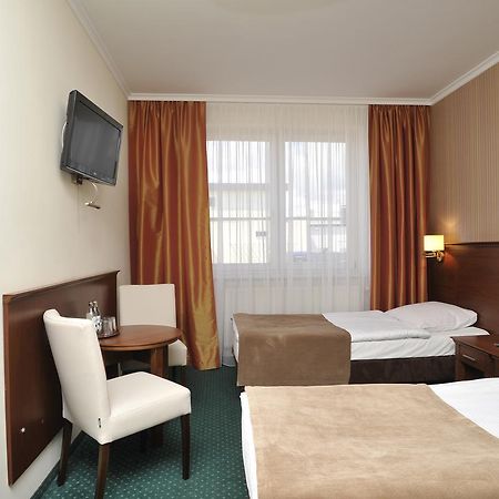 Hotel Lotos Woskrzenice Duze Exteriér fotografie