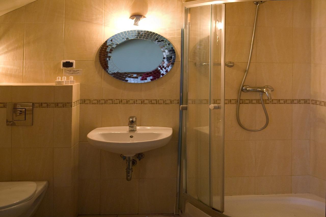 Hotel Lotos Woskrzenice Duze Pokoj fotografie