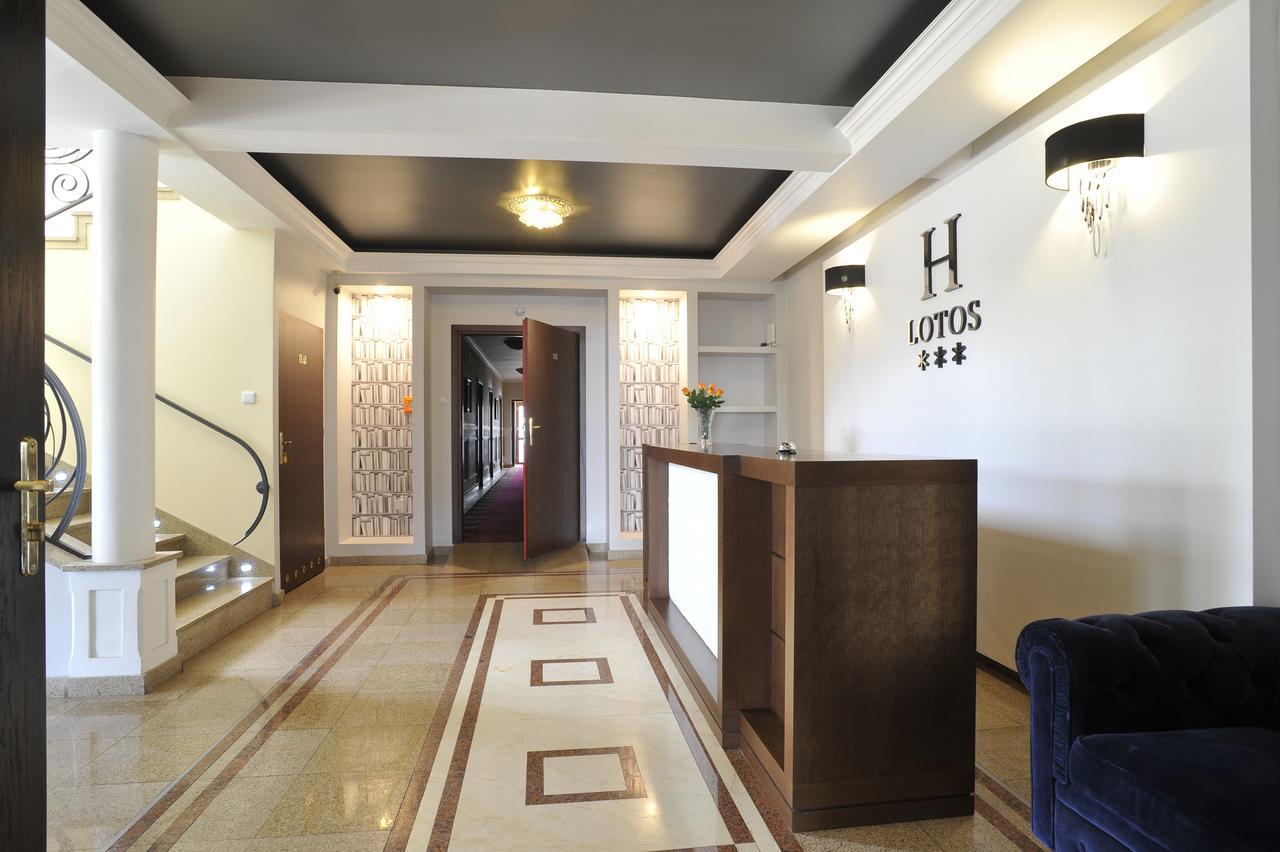 Hotel Lotos Woskrzenice Duze Exteriér fotografie